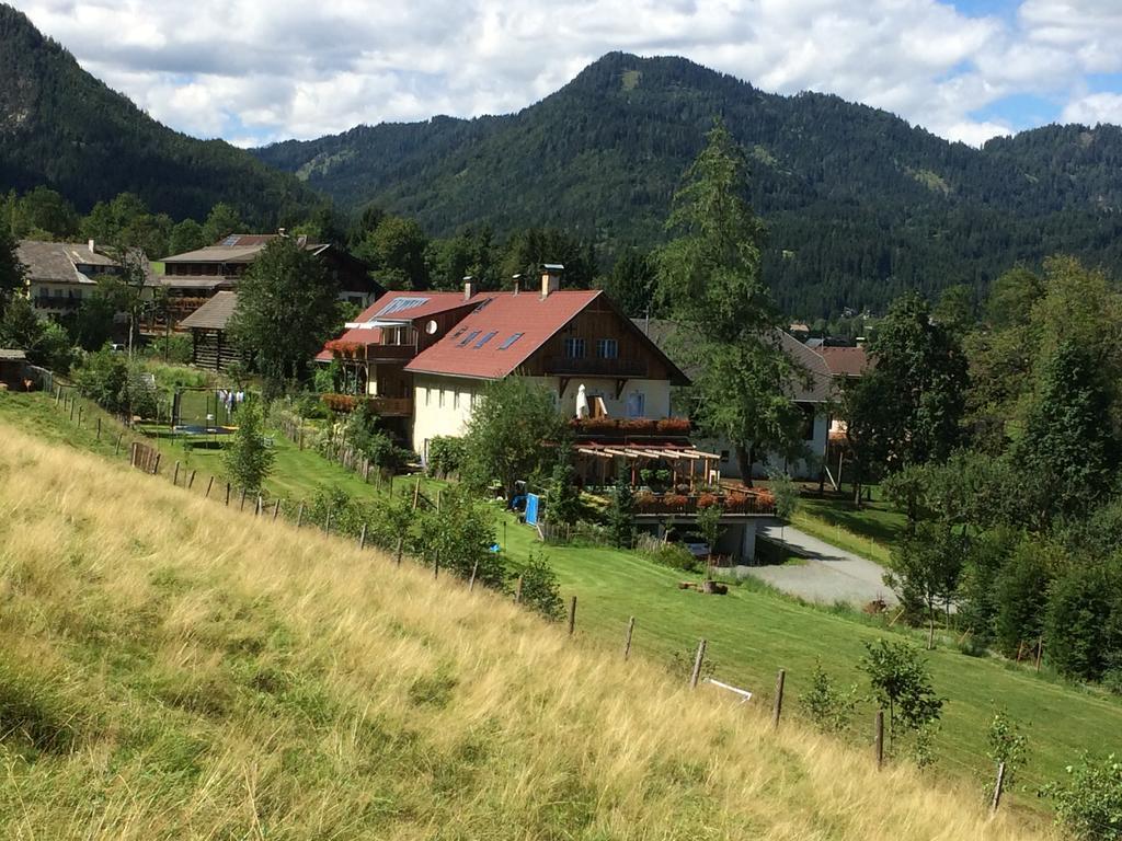 Landhof Schober Appartementen Weissbriach Exterior photo